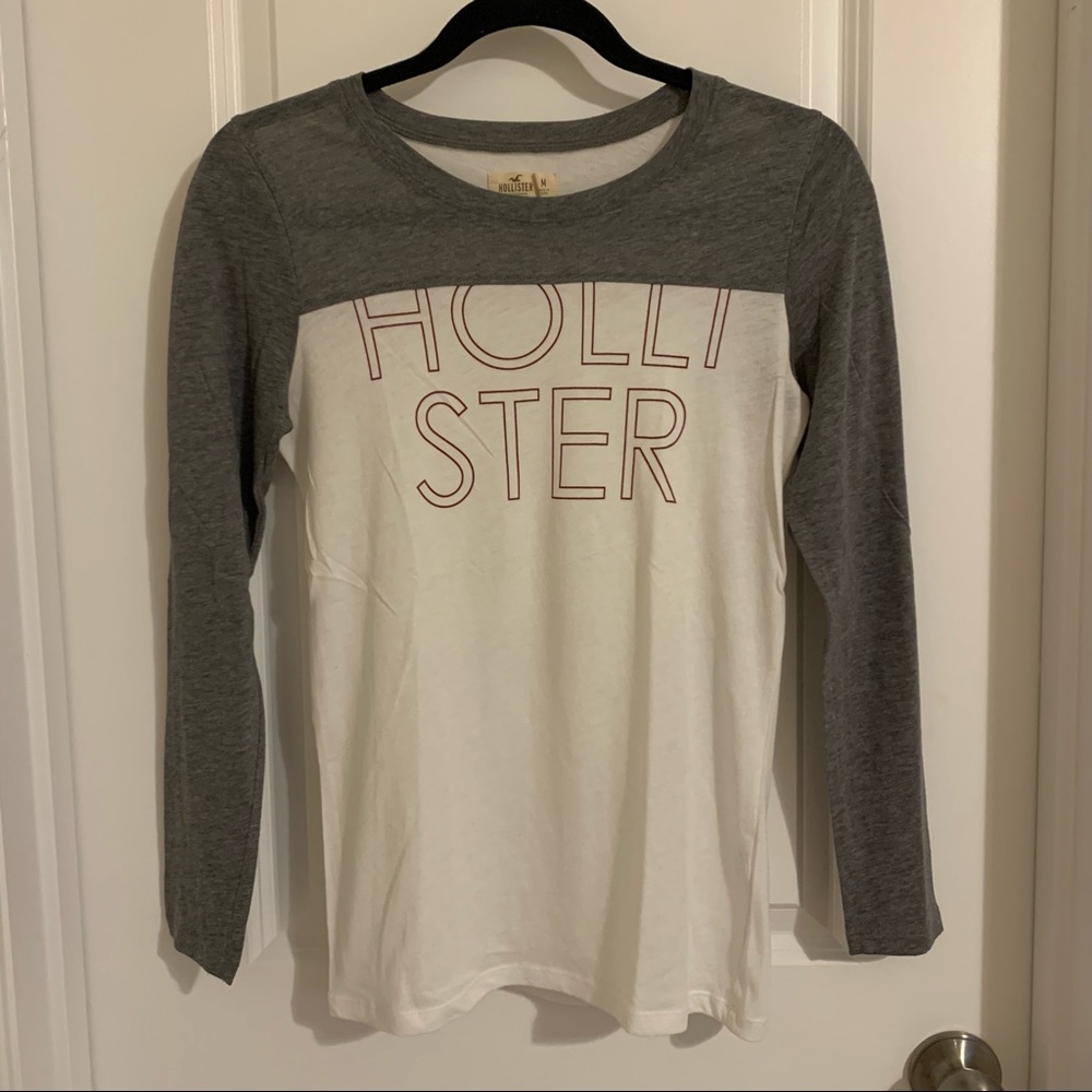 Hollister Gray and White Long Sleeve Top, M